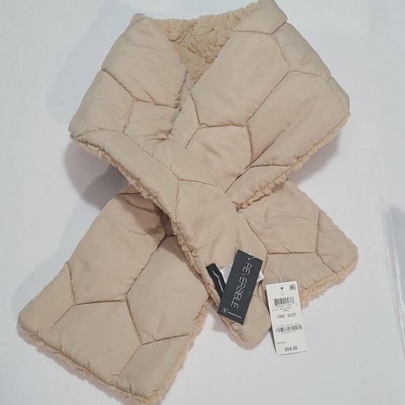 I.N.C. Reversible Quilted Teddy Faux Fur Scarf - Picture 4 of 5